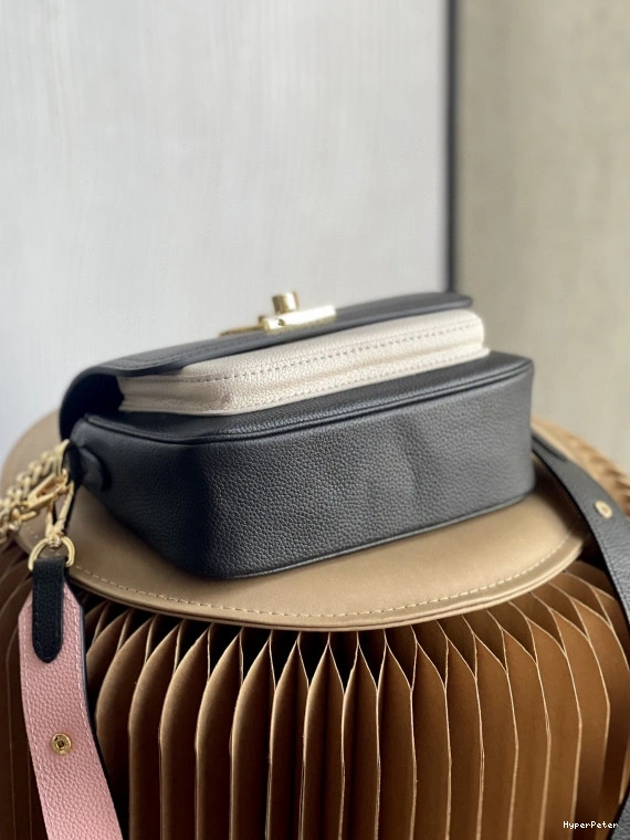 VUITTON LOCKME LOUIS TENDER 0724